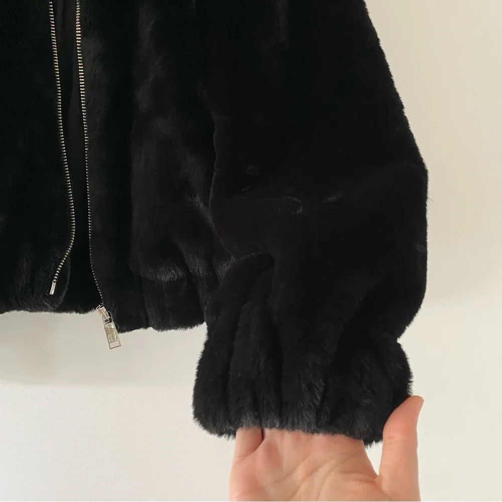 Michael Kors women’s black faux fur jacket size M